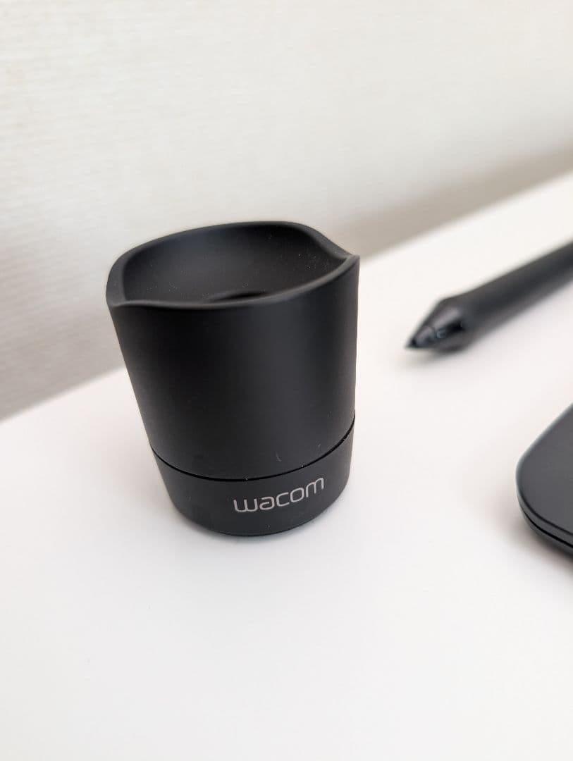 Wacom ペンタブレット Intuos Pro small (PTH-451) - メルカリ