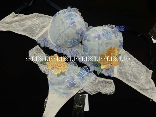 サルート/ベトナムの花嫁 E70＆ソングショーツM OV 06 - メルカリ