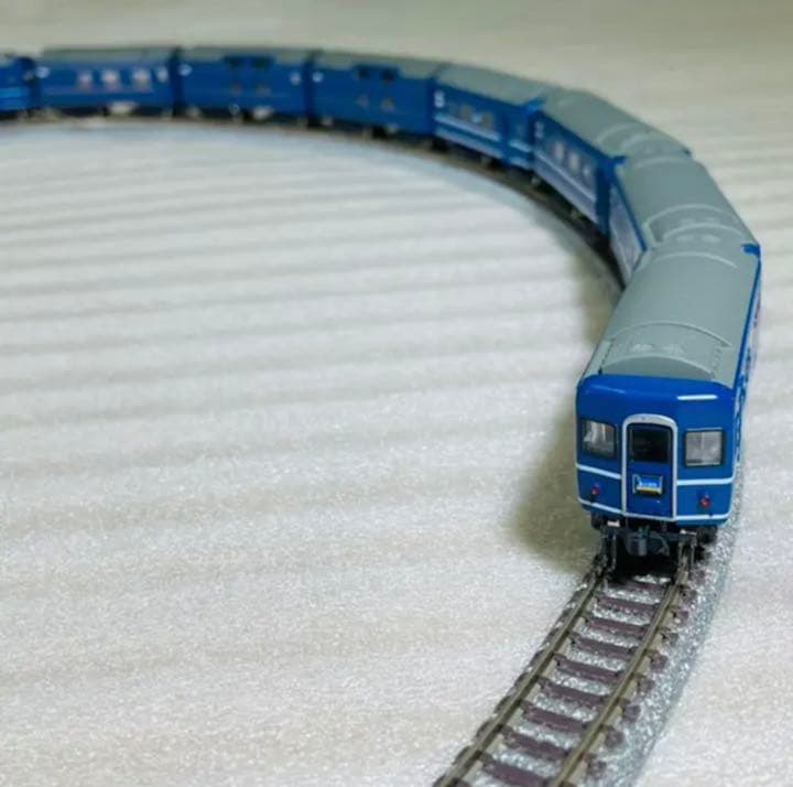 Bトレイン 24系あけぼの 11両フル編成＋EF64-1000 N化 動力2両 - メルカリ