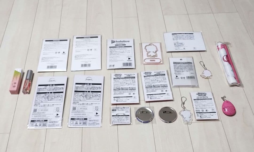 ホロライブ　さくらみこ　アクスタ　キーホルダー　　缶バッジ　グッズ　19個セット