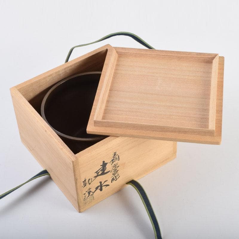 茶道具 高岡銅器 般若勘渓作 唐銅 唐草彫 建水 共箱 C 8980 - メルカリ