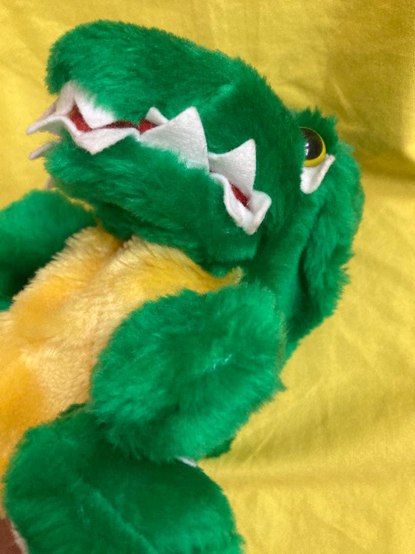 音が鳴る‼️✳️ゴジラ 恐竜 口からピロピロ ハンドパペット