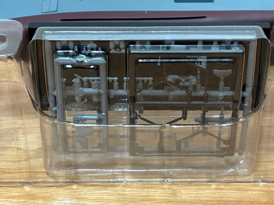 ピットロード 1/700 海上自衛隊 LST-4001 おおすみ 塗装済キット