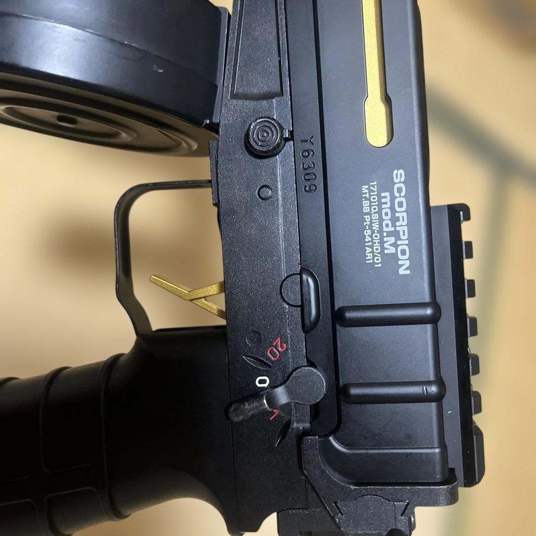 S*U様 東京マルイ スコーピオン ゴールデン デルタフォース