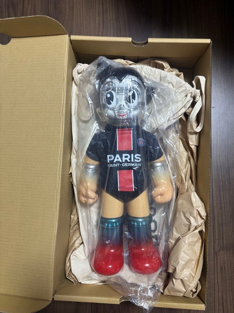 ア*ー様 SECRET BASE ASTRO BOY PARISSAINT-GE BBC x SECRET BASE Astro Boy Vinyl Figure Yellow | Hypebeast