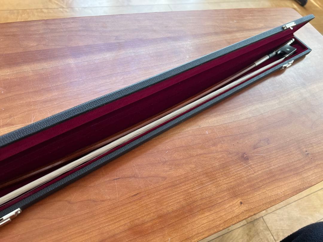 【ハードケース付】チェロ弓 F.Vincent A Lyon（角弓） 81.1g