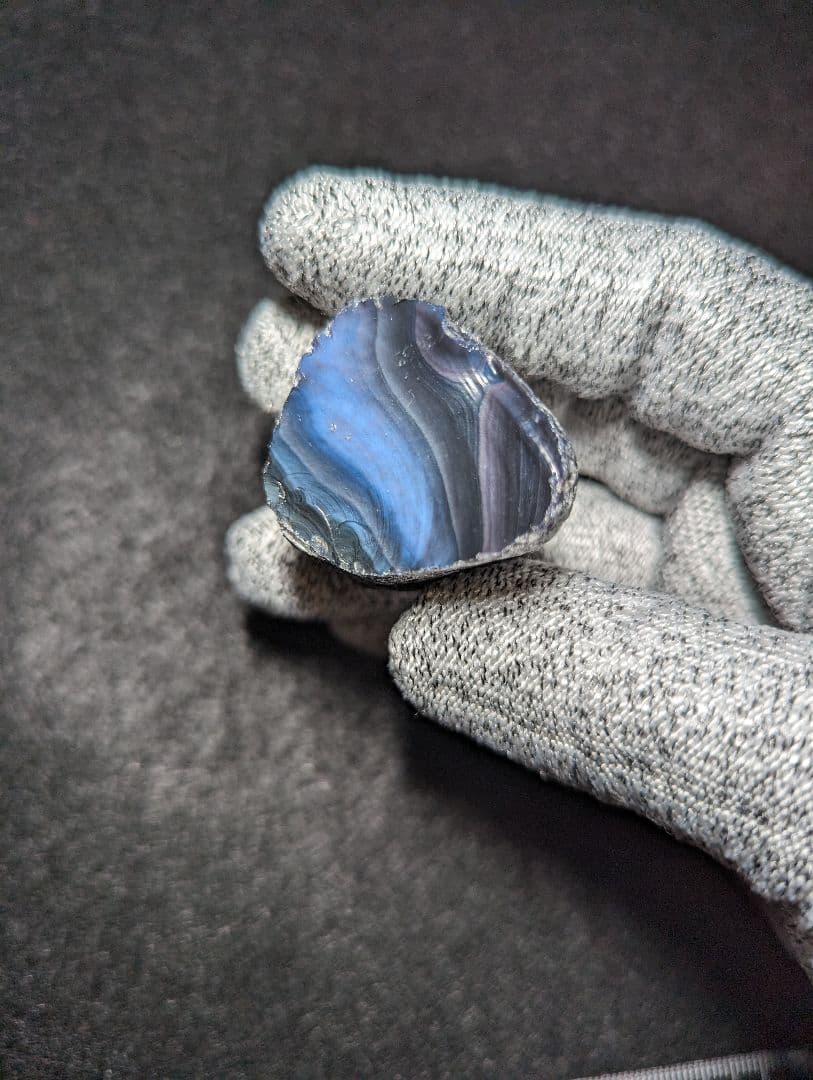 原石】十勝石玲瓏 北海道産レインボーオブシディアン 十勝石 玲瓏石