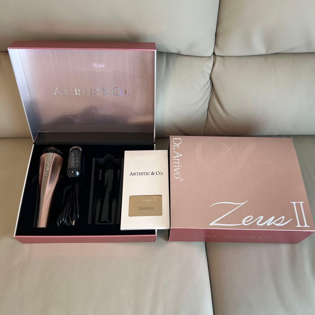 ARTISTIC&Co 美顔器 高級美顔器の「ARTISTIC&CO.」3月19日（金）より全世界ネット配信の