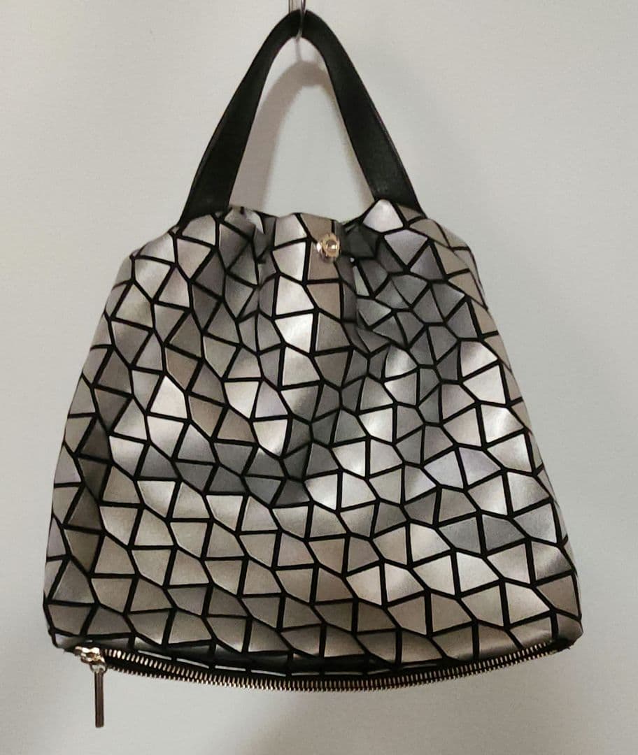 値下】chi.wata チワタ レザートートバッグ 幾何学模様 - メルカリ