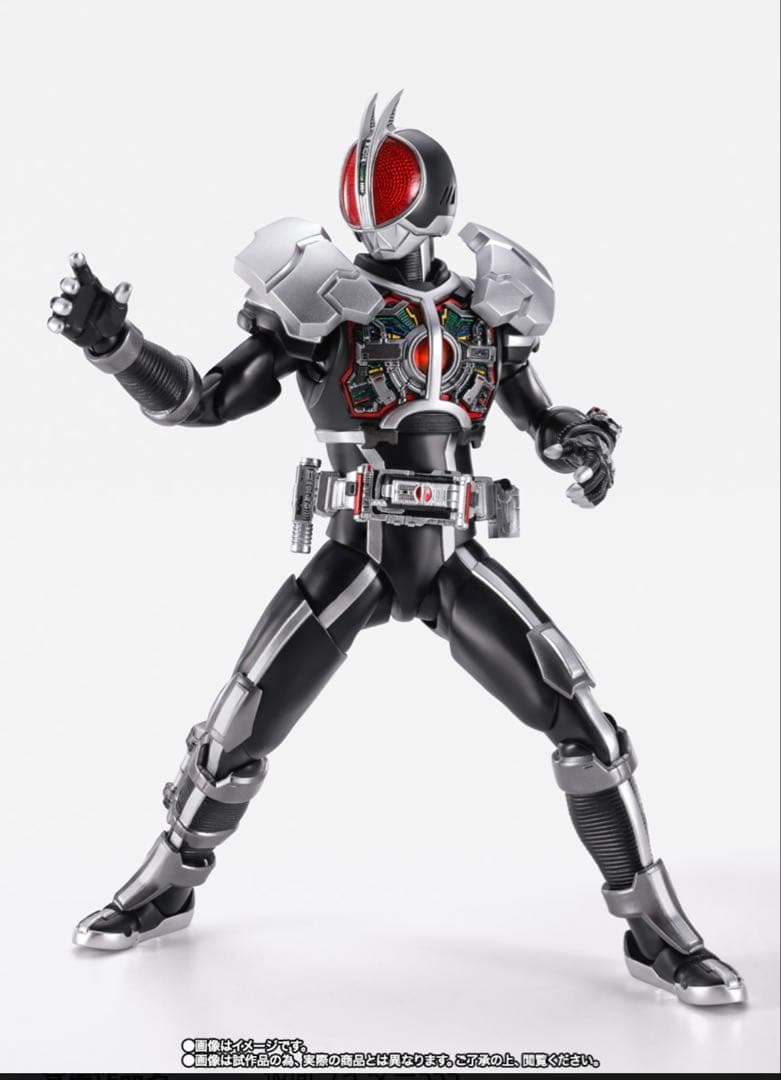S.H.Figuarts 真骨彫製法　仮面ライダーファイズ　アクセルフォーム
