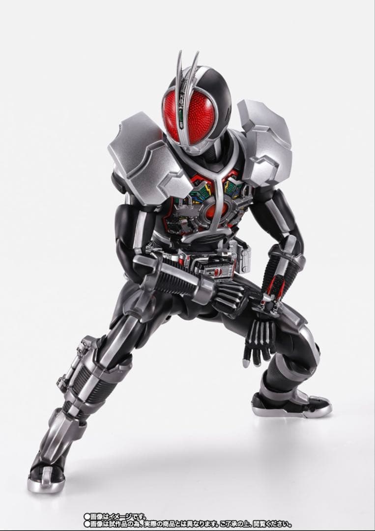 S.H.Figuarts 真骨彫製法　仮面ライダーファイズ　アクセルフォーム