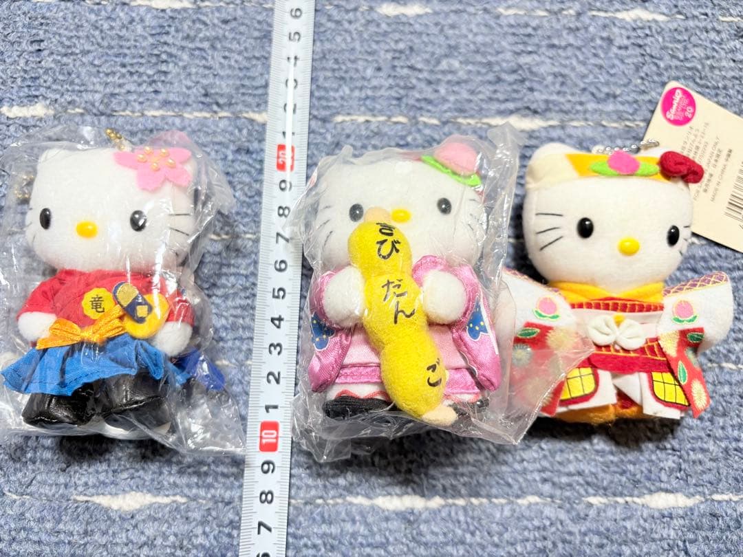 【 マスコット 〜 小さめぬいぐるみ 】ハローキティ