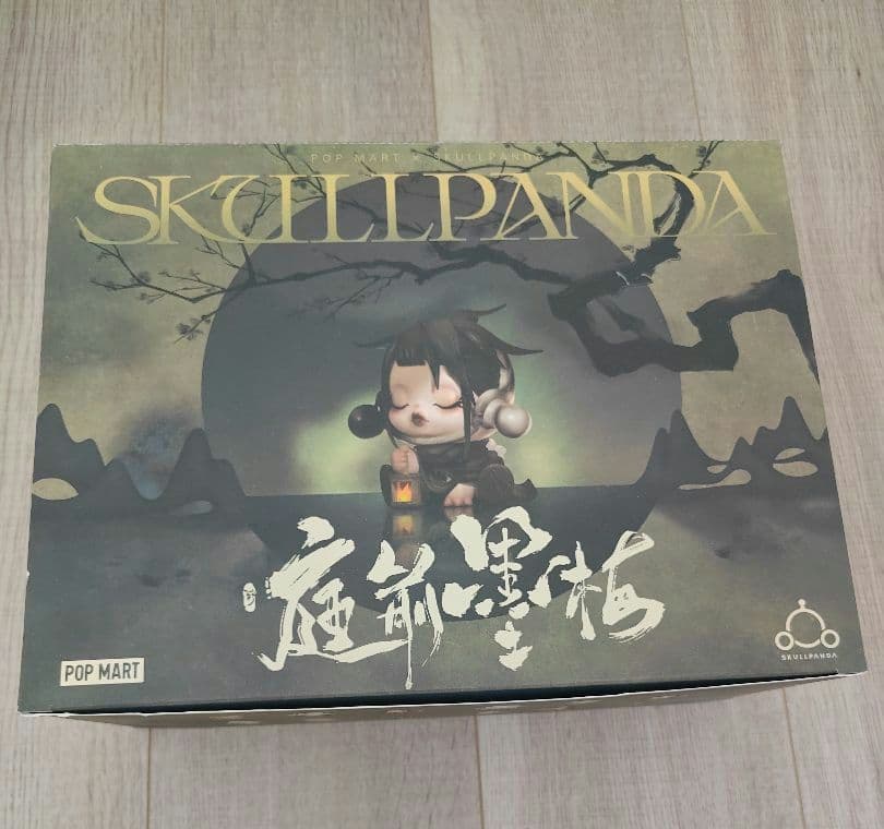 【開封品】POP MART SKULLPANDA フィギュア　12ピース Amazon.com: POP MART SKULLPANDA The Sound Series Figures, 12PCs