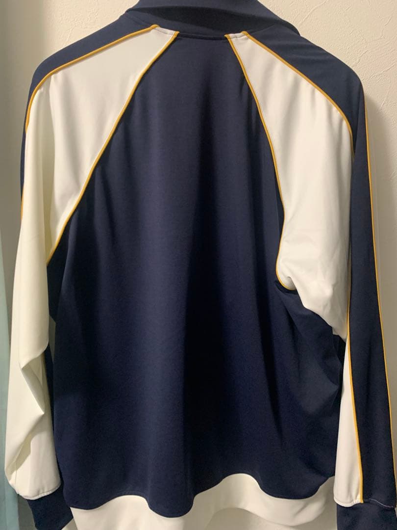 ブルーアーカイブ ジャージ トリニティ総合学園 - メルカリ