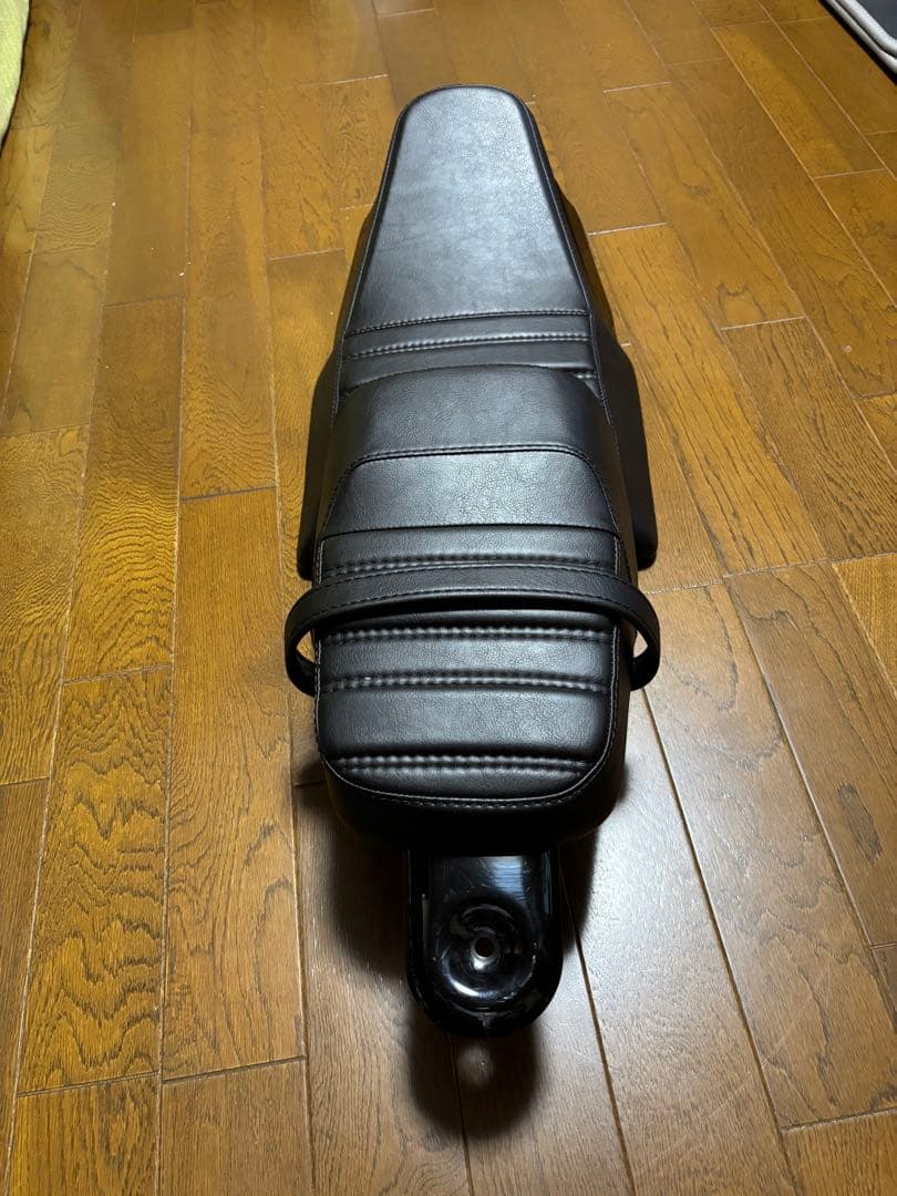 時間限定セール美品ハーレーシート 2023ストリートグライド使用数回 元