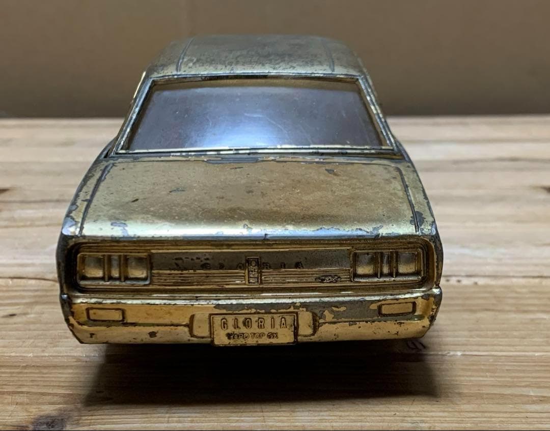 ニッサン グロリアハードトップ GX ダイカスト カー 希少品 ミニカー