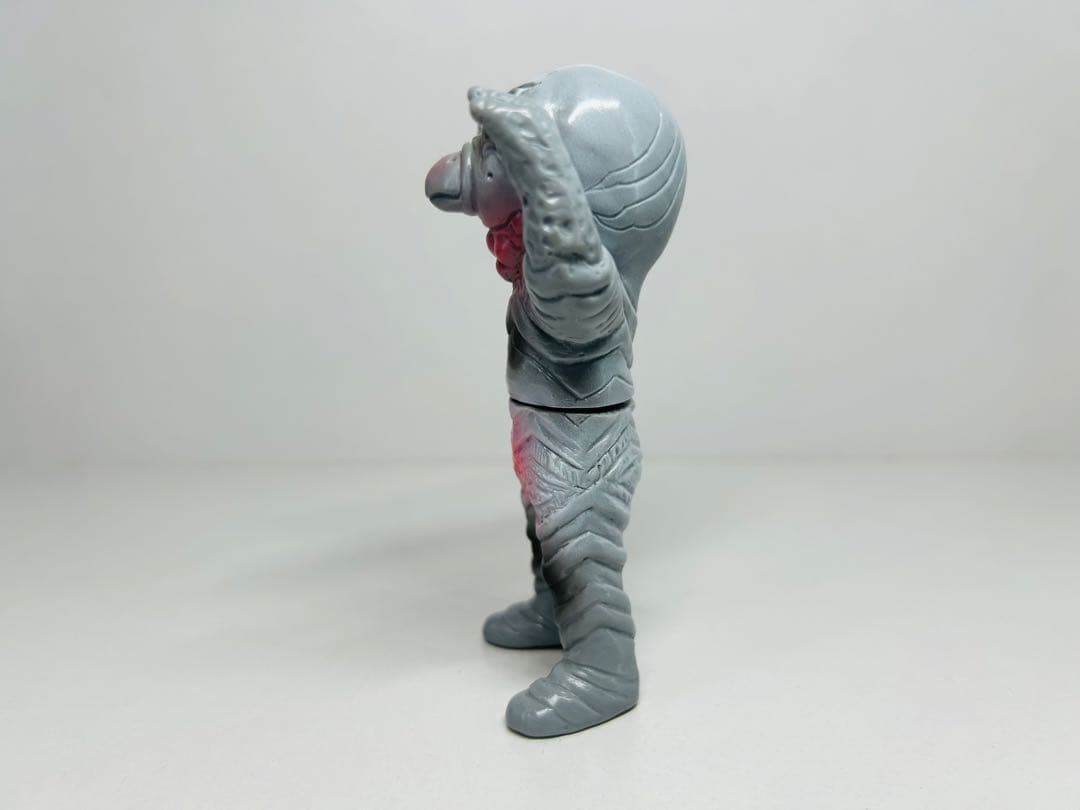 ベアモデル　ミニソフビ ガッツ星人　ソフビ　ウルトラセブン グレー