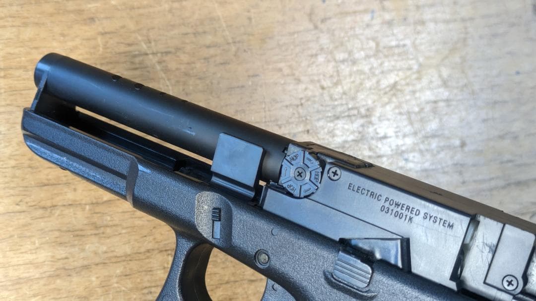 東京マルイ　電動ハンドガン　グロック 18C　ロンマガ　ライト付き