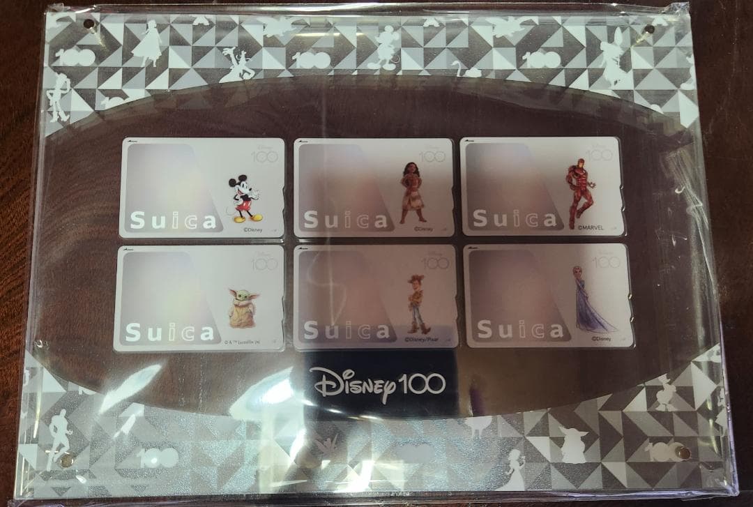 ディズニー100周年記念Suica限定 ディズニー創立100周年を記念した｢＜Disney100＞記念Suica｣を紹介