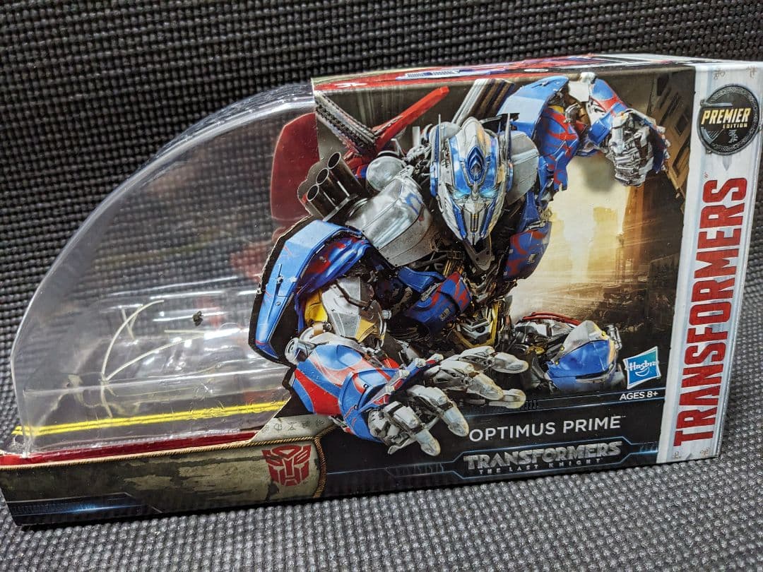 SDCC2017限定　 オプティマスプライム　中古品　追加武装+おまけ付き