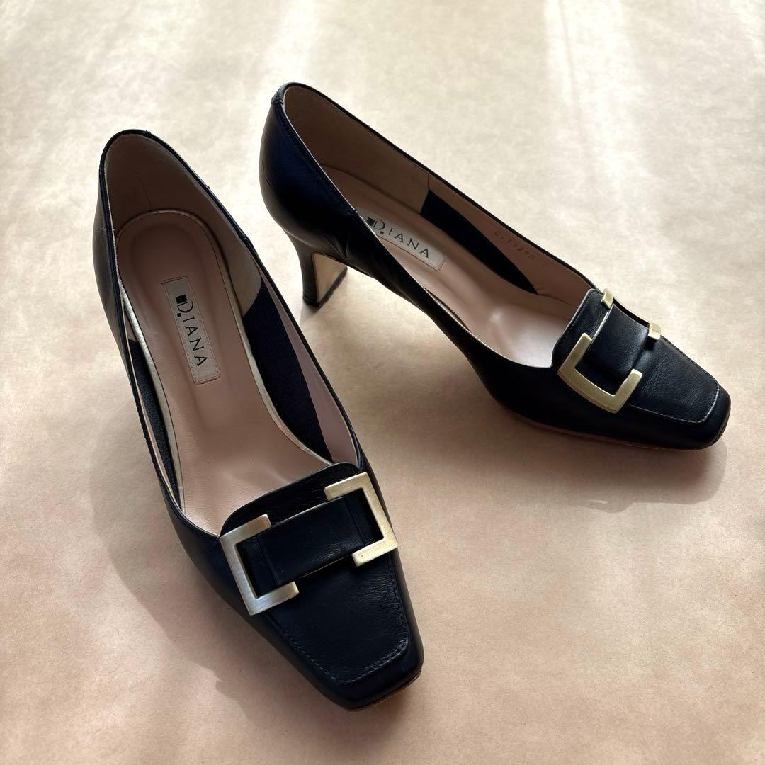 DIANA レザー パンプス 黒 23.5 スクエアトゥ バックル - メルカリ