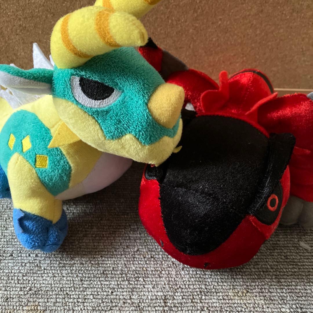 ジンオウガ　ティガレックス希少種　ぬいぐるみ ☆希少☆ モンハン ぬいぐるみ ティガレックス希少種 タグあり◇完売品