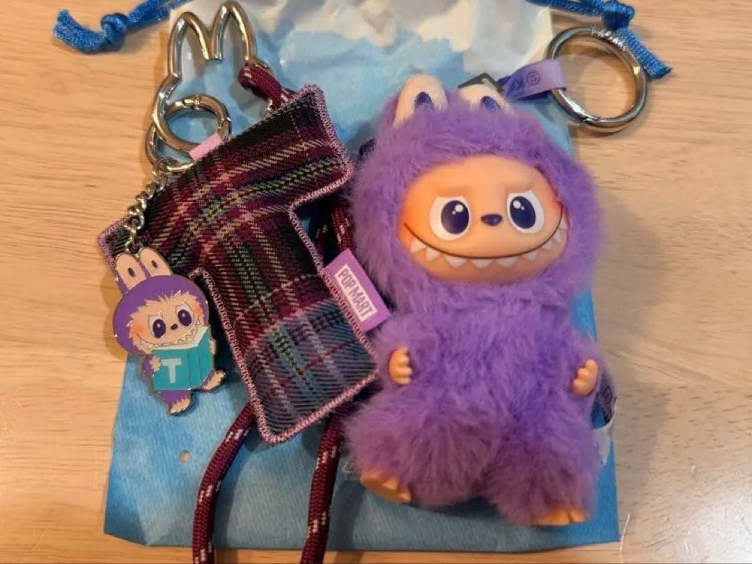 ラブブ イニシャル チャーム セット T - メルカリ