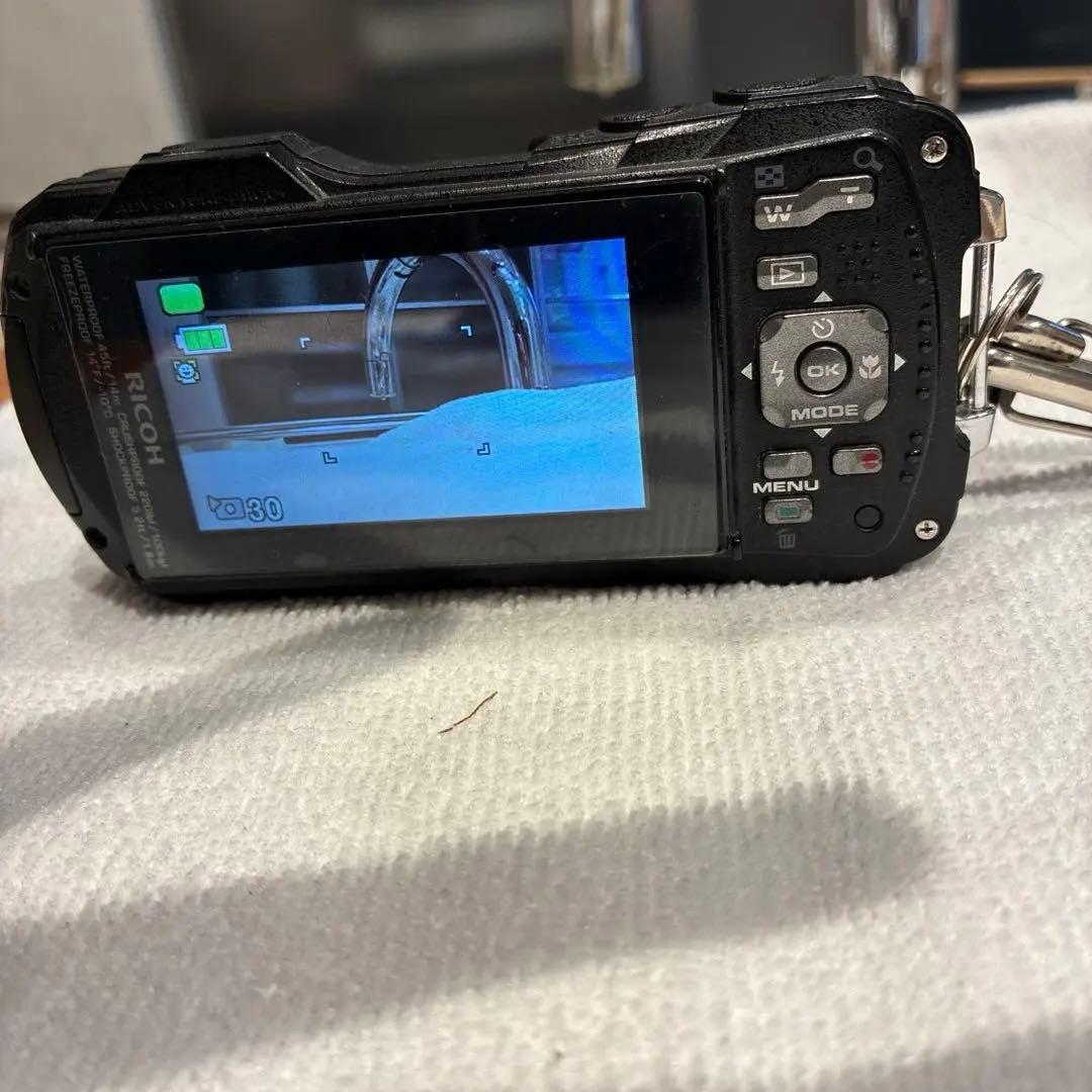 美品】RICOH WG-60 デジタルカメラ ブラック - メルカリ