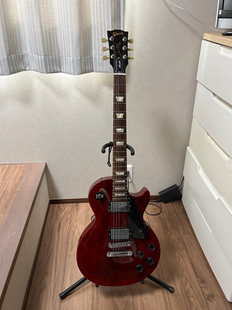 Gibson Les Paul studio レッド ハードケース付き - メルカリ