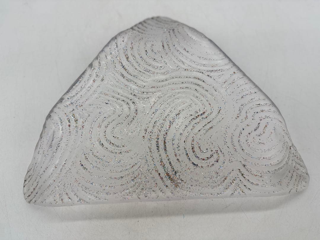 坂田甚内作　ガラス2点　三角　送料込み250611