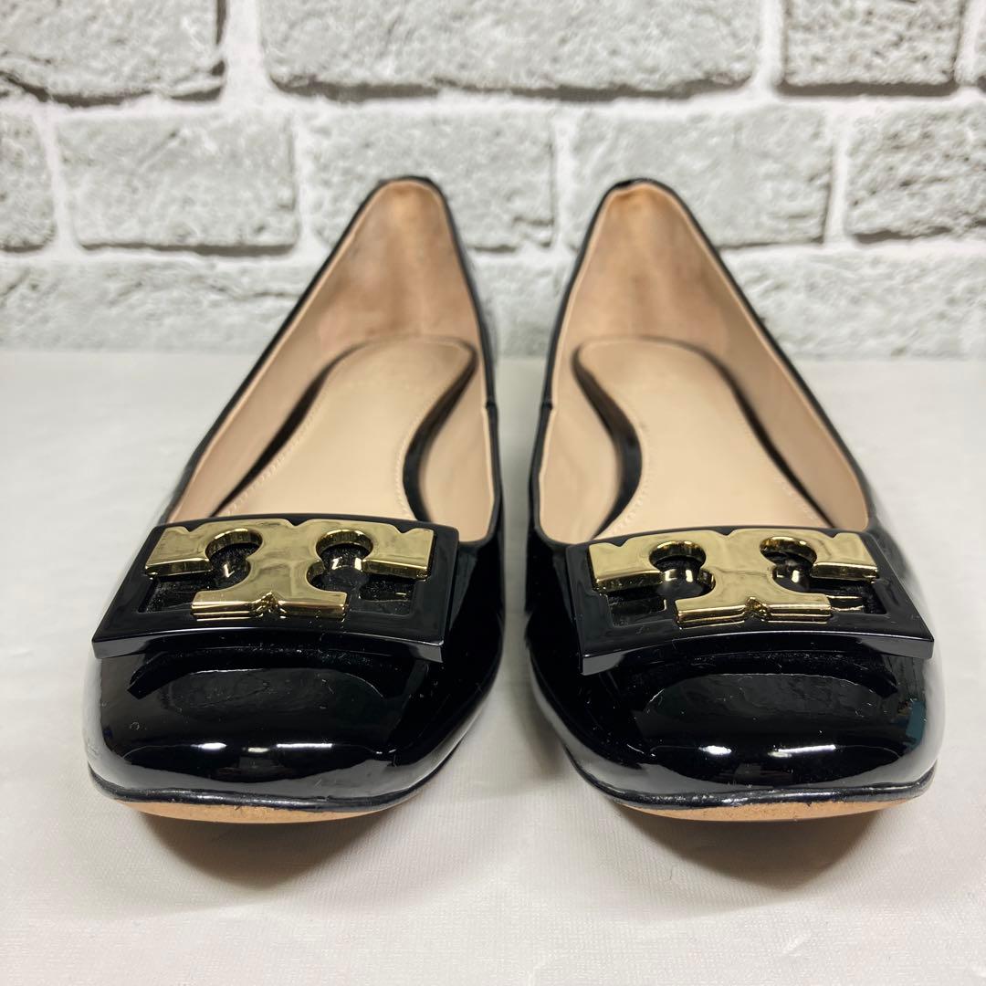 【美品】TORY BURCH パンプス 6.5M 23.5cm 金ロゴ エナメル