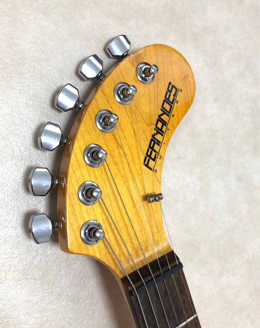 新品同様！！】ZO-3 芸達者 3TS アンプ内蔵ミニギター 専用ケース付