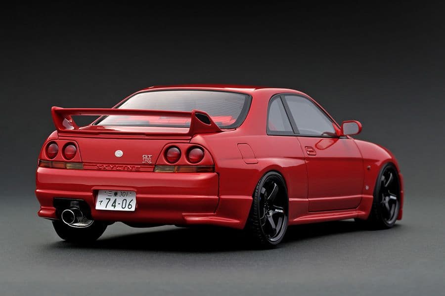 イグニッションモデル 1/18 日産 スカイラインGT-R　R33　車両のみ