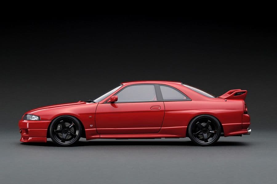 イグニッションモデル 1/18 日産 スカイラインGT-R　R33　車両のみ
