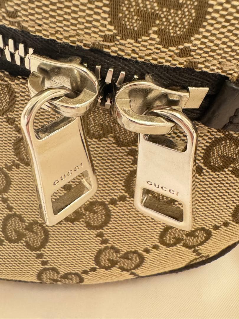 値引しました】⭐︎美品⭐︎GUCCI ボディバッグ キャンバス 630915