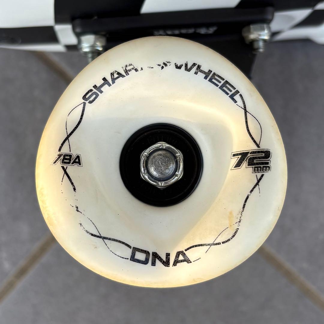 最終価格】フルカスタム ペニー 22インチ シャークウィール 72mm DNA