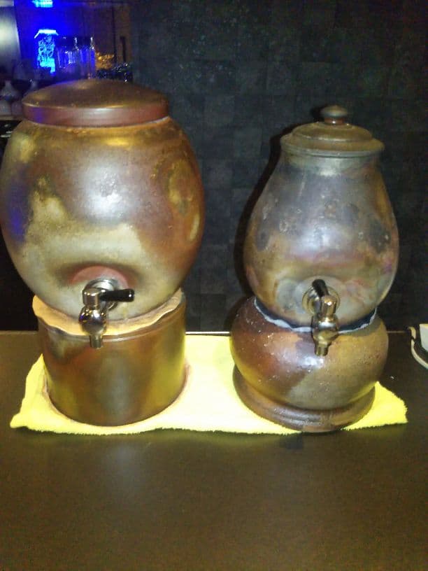 備前焼の焼酎サーバーです。 備前焼 焼酎サーバー（台付き） 窯元:武田工房 - 備前焼通販ギャラリー