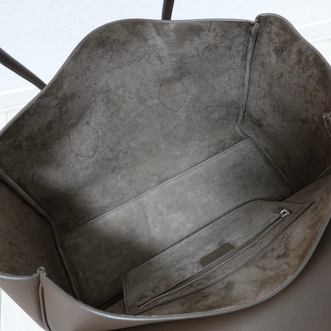 フェラガモ イーストウエスト トートバッグ ビジネスバッグ