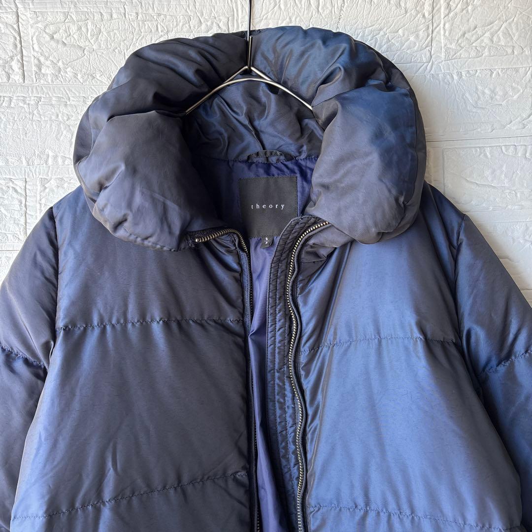 theory セオリー ボリューム襟 ロングダウンコート 光沢ネイビー