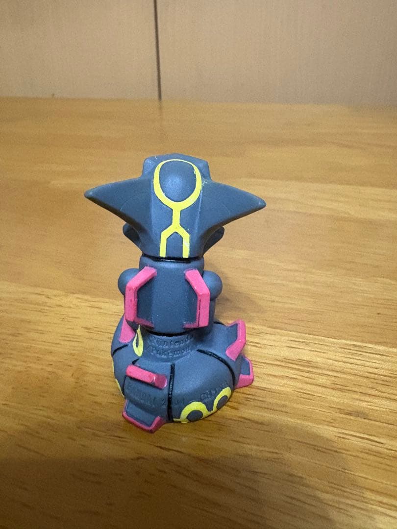 ポケモンキッズ　レックウザ　色違い　指人形