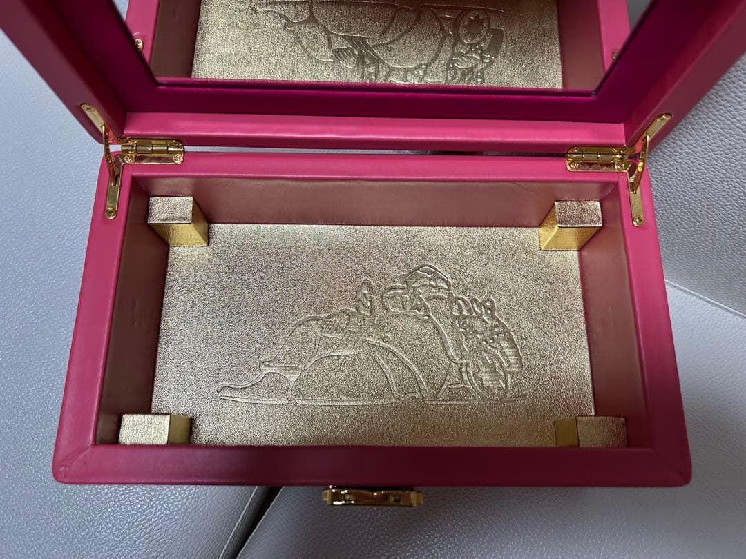 プラピカネ 夢のマネーＢＯＸ ＜巨万の富と幸運の神様、降臨！＞