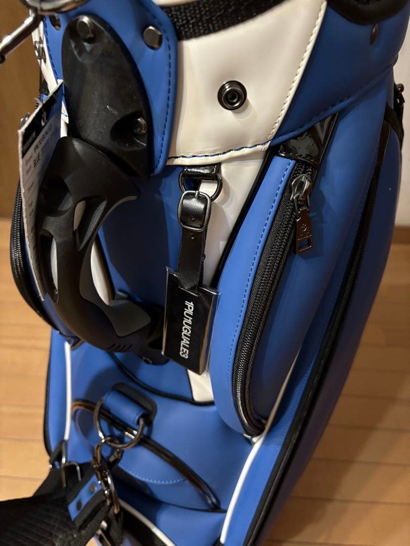 非売品】豪華4点セット1PIU1UGUALE3 ウノピュウ キャディバッグ - メルカリ