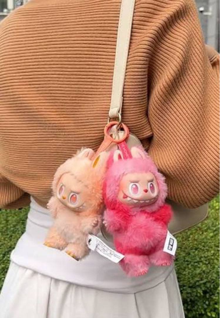 Big into Energy ぬいぐるみペンダントブラインドボックス 6箱入り