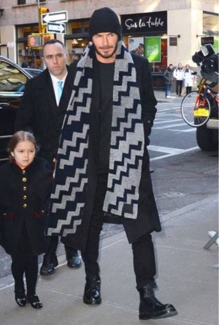 ヴィトン ムートンファー レザー 起毛 ロングマフラー カラコラム柄