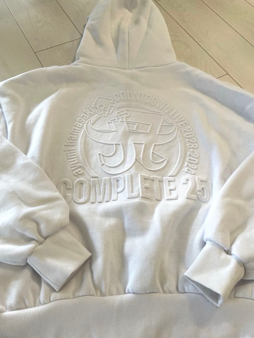 浜崎あゆみ　カウントダウン　パーカー S