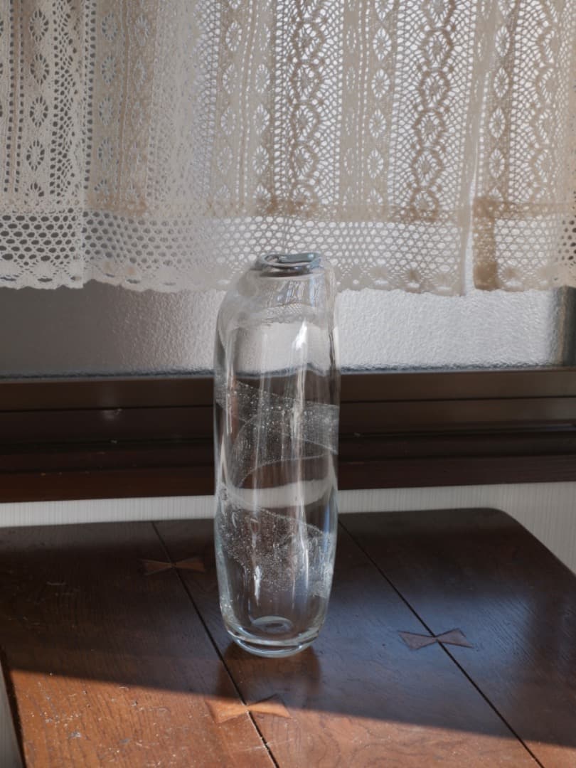 片桐芳明　ガラス　花瓶　宙吹き技法　稀少　華道具　現代芸術　Q1997