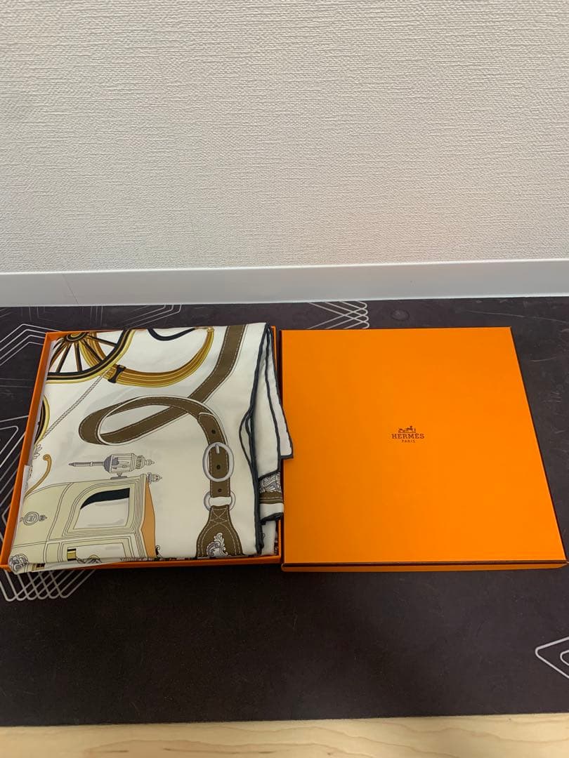 HERMESエルメス カレ90 ステイトリー・ホイールズ シルクスカーフ 馬車