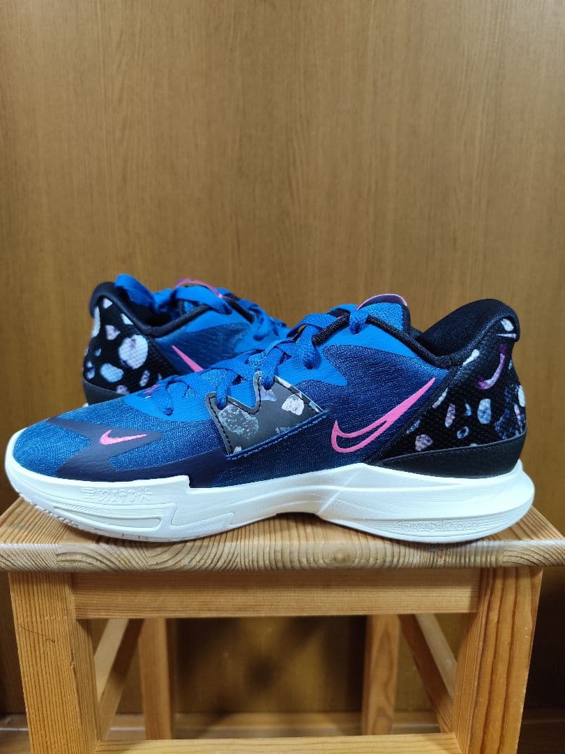 Nike Kyrie Low5　ナイキ　カイリーロー5　27.0cm