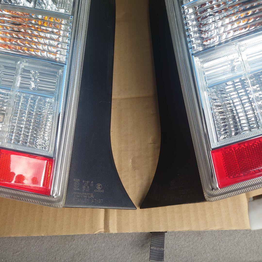 プリウス30 純正テールライトセット 左右 中古 - メルカリ