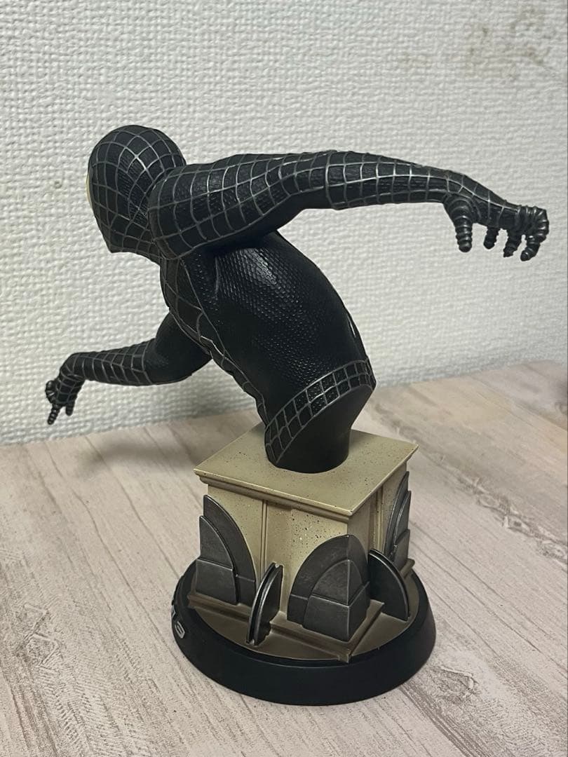 日本限定　スパイダーマン ミニバスト　ブラックバージョン　胸像